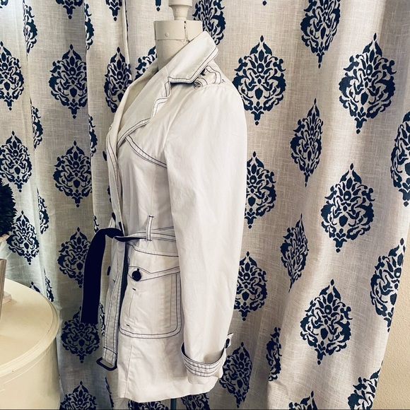 Banana Republic Trench Coat - Picture 2 of 7